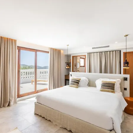 Le Mirage 4*