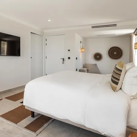 Le Mirage Hotel