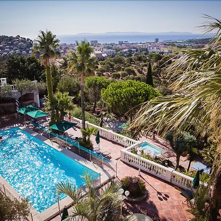 Le Mirage Hotel