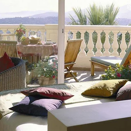 Le Mirage 4* Ле-Лаванду