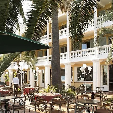 Le Mirage Hotel
